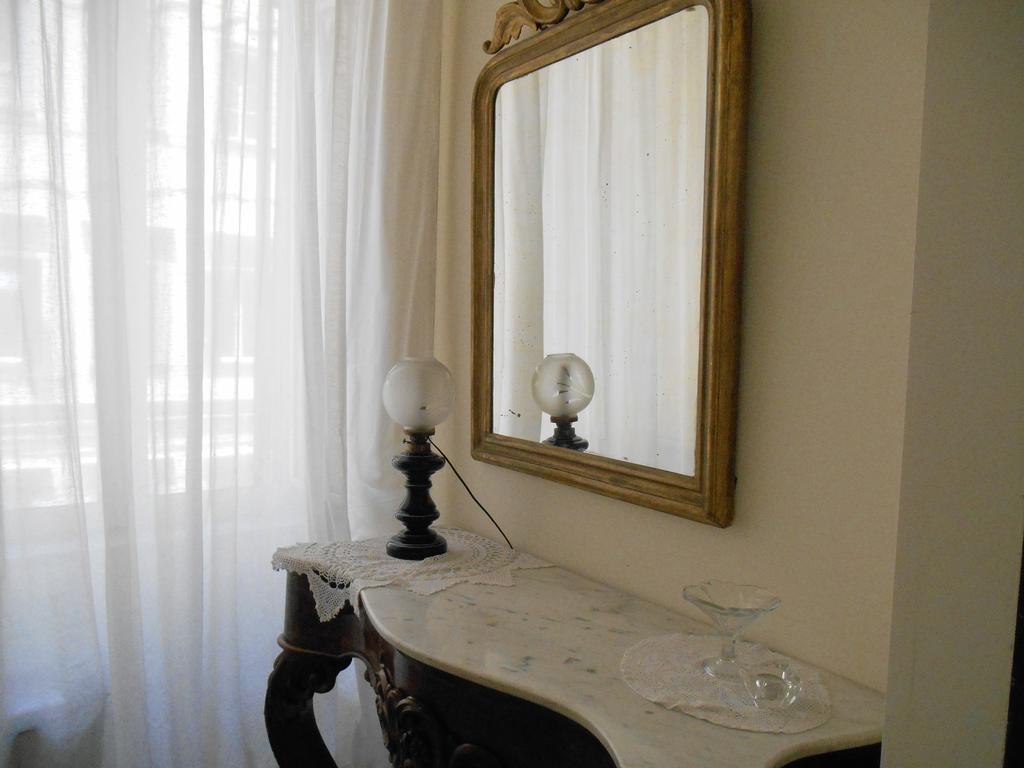 Casa Sannazzaro * Napoli